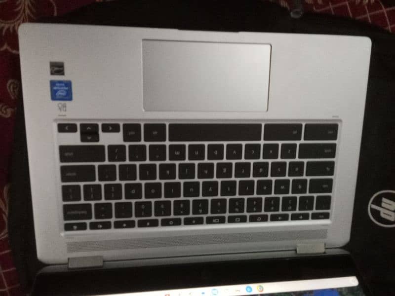 HP Chromebook 14 G 1 x360 with touch screen 3