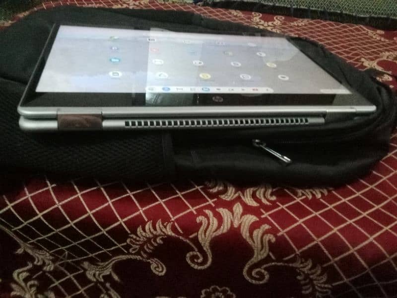 HP Chromebook 14 G 1 x360 with touch screen 4