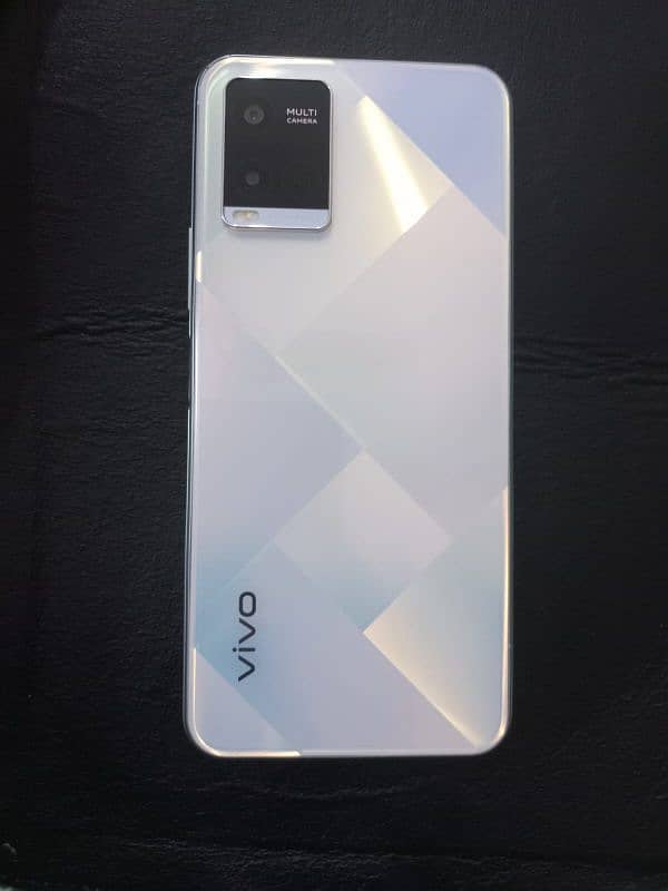 VIVO Y21 1