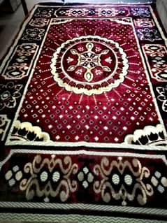 Red/Meroon Rug/carpet for sale