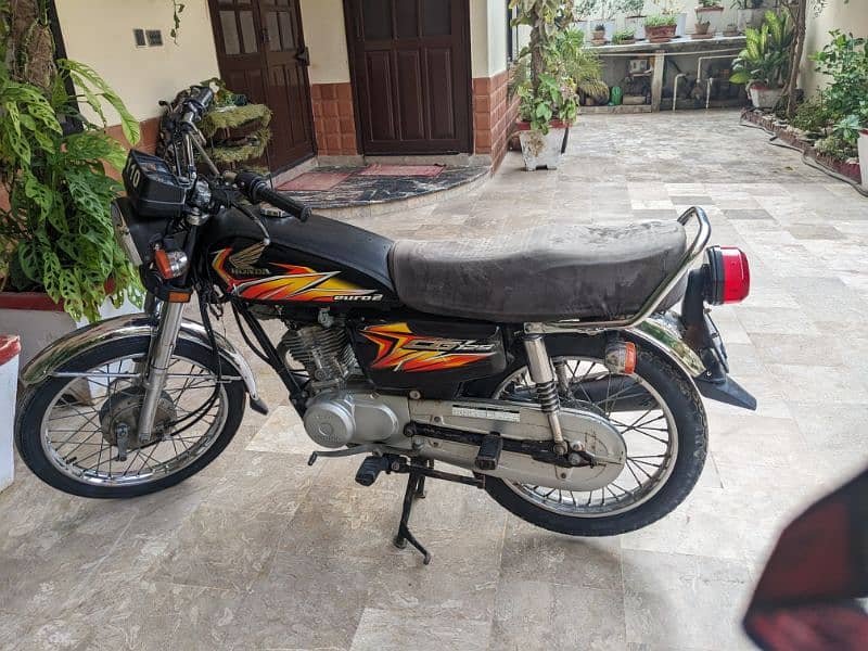 HONDA CG 125 2022 SUKKUR NUMBER 2