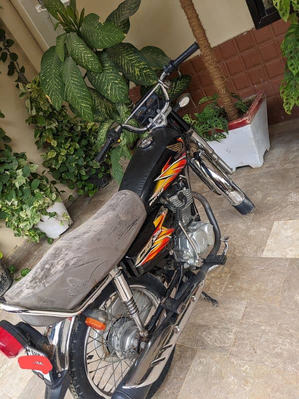 HONDA CG 125 2022 SUKKUR NUMBER 3