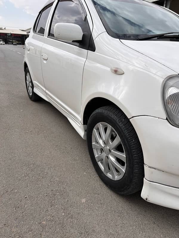 Toyota Vitz 2000 9