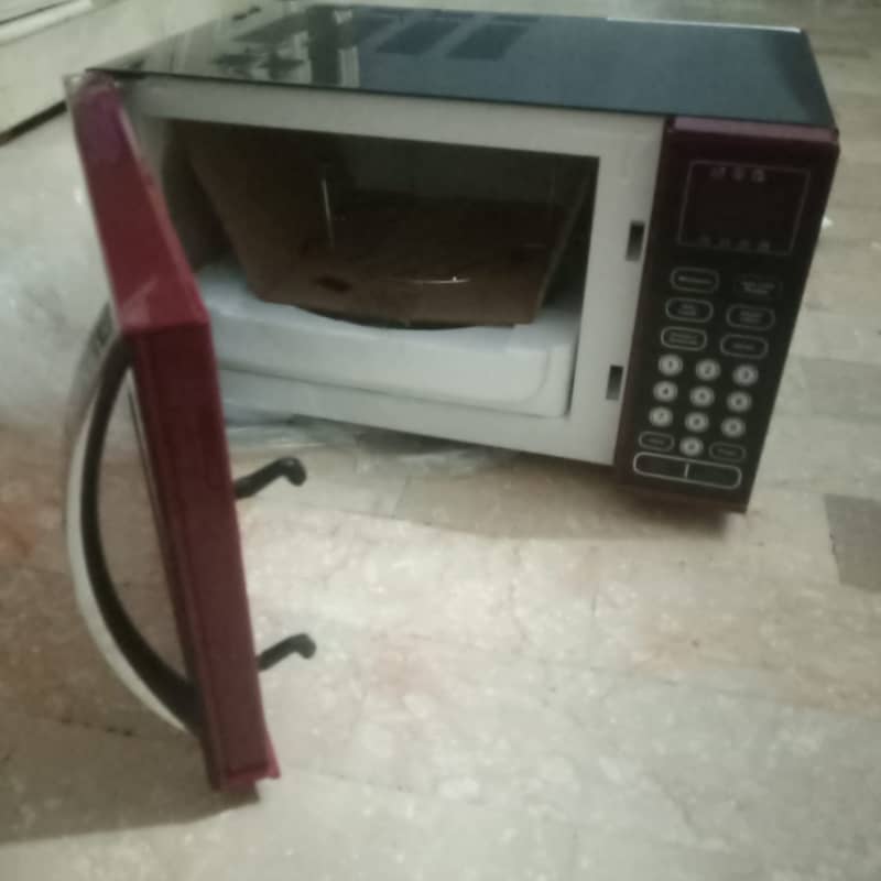 microwave  oven 10,000 brand new never use 1