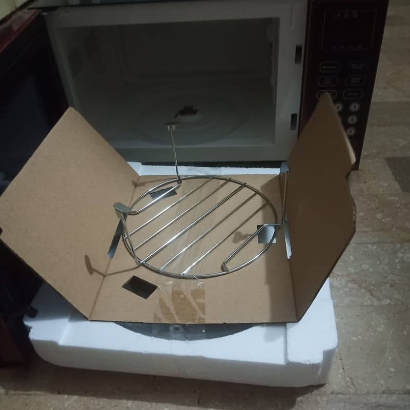 microwave  oven 10,000 brand new never use 4