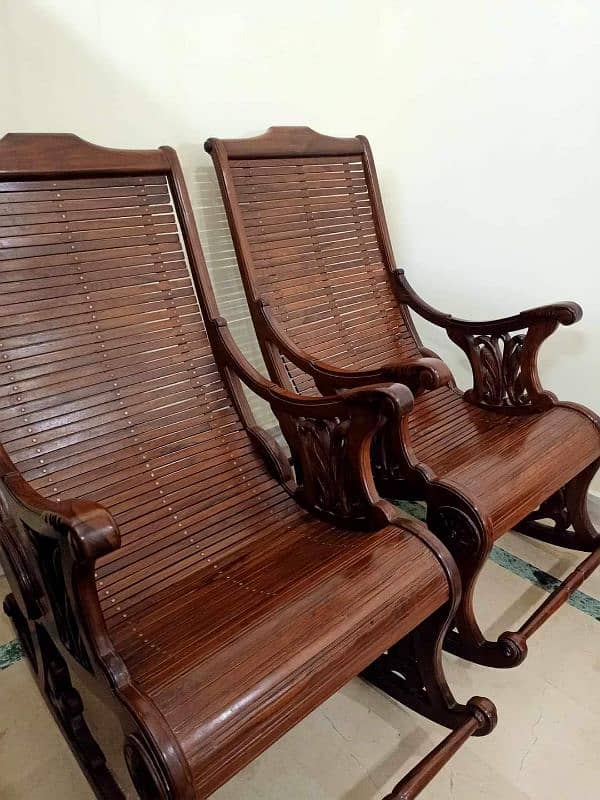 rocking chair 50k each 95 for both 0