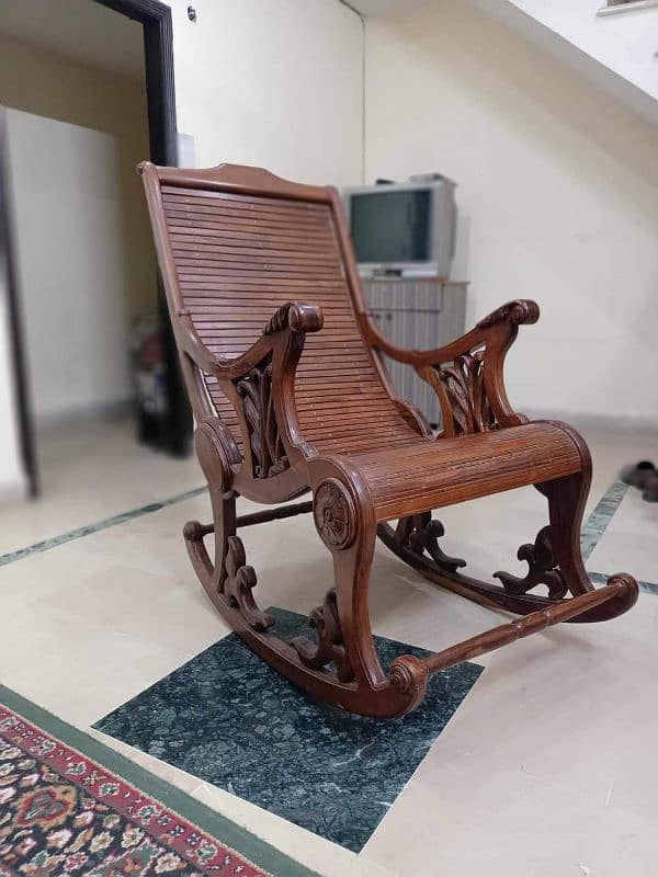 rocking chair 50k each 95 for both 3