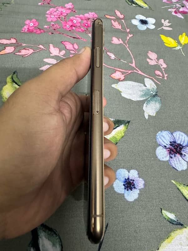 Iphone 11 Pro Max- Pta Approved- 256gb 3