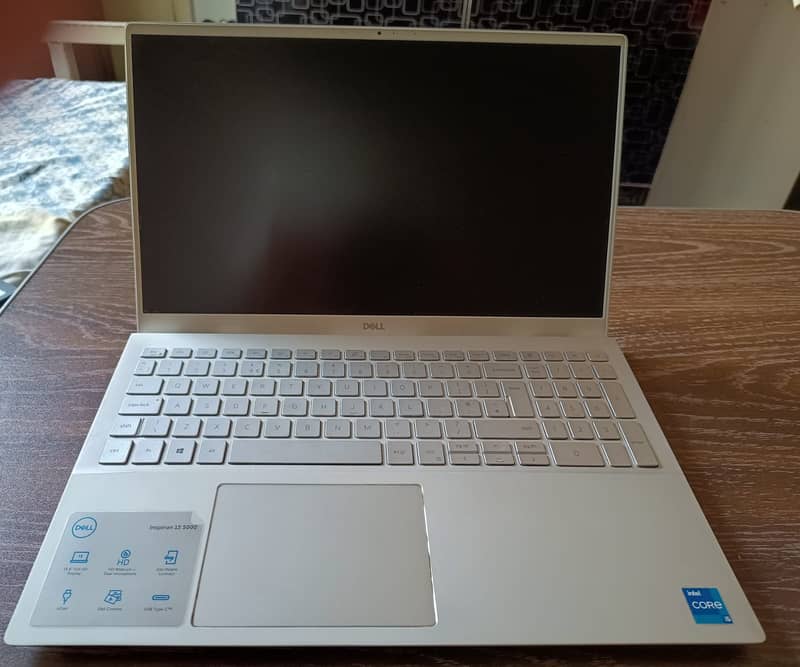 Dell Inspiron 5502 core i5 11 Generation 15.6" 10