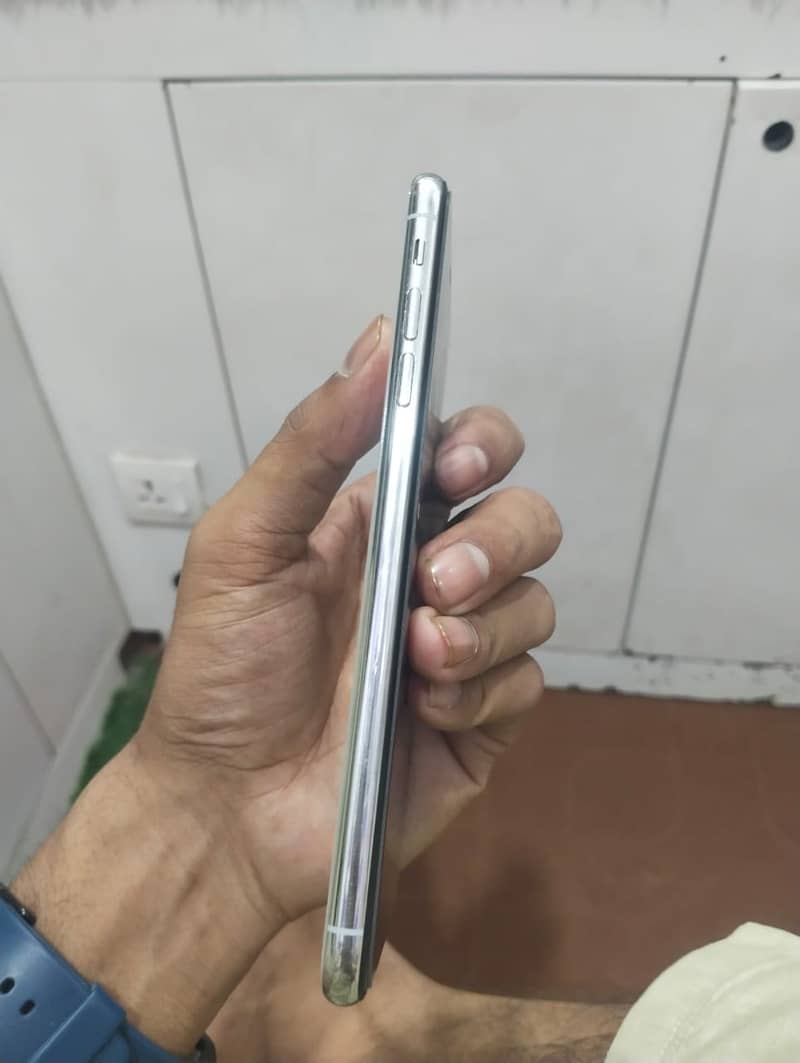 iphone  xs max 256 pta 4