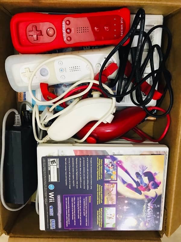 Nintendo Wii gaming set 13