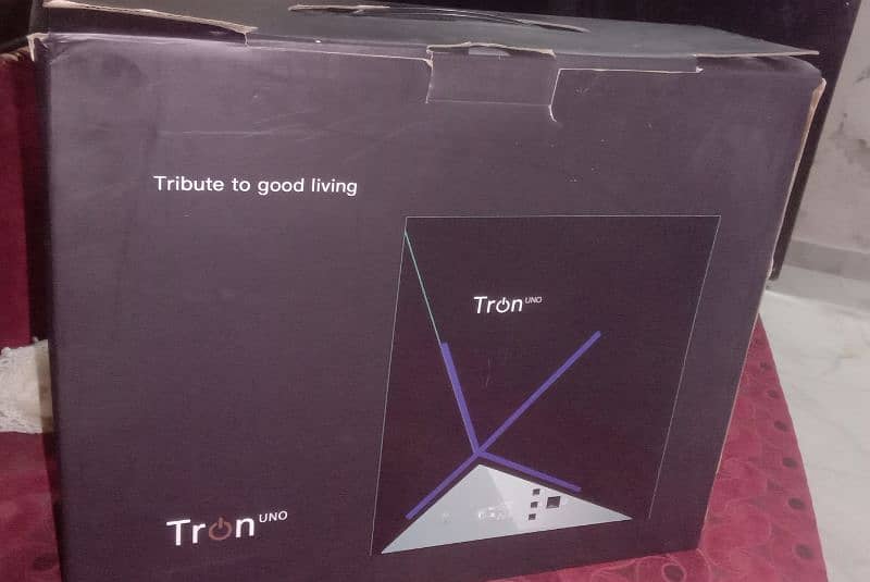 ups Tron uno 0