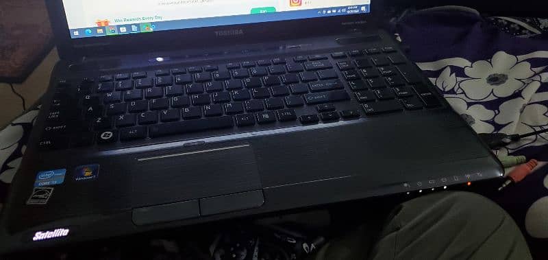 Toshiba Satellite i3 2nd gen Workstation Laptop 1