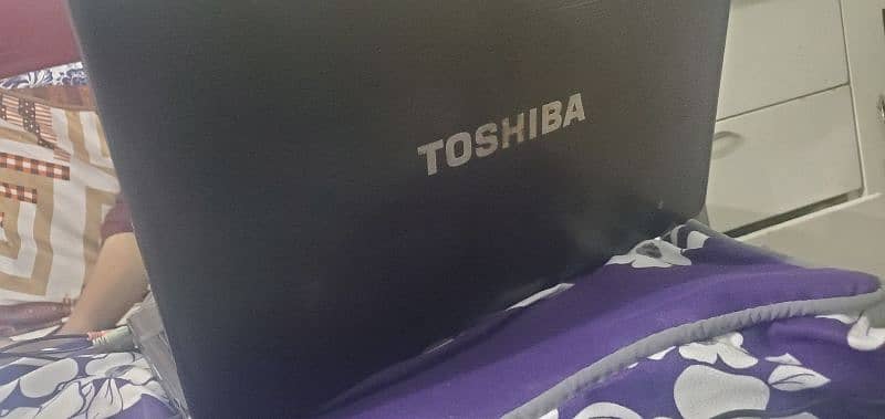 Toshiba Satellite i3 2nd gen Workstation Laptop 3