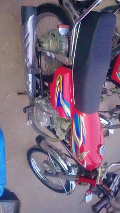 Good condition bike for sale price b munasib Hy original condition hy