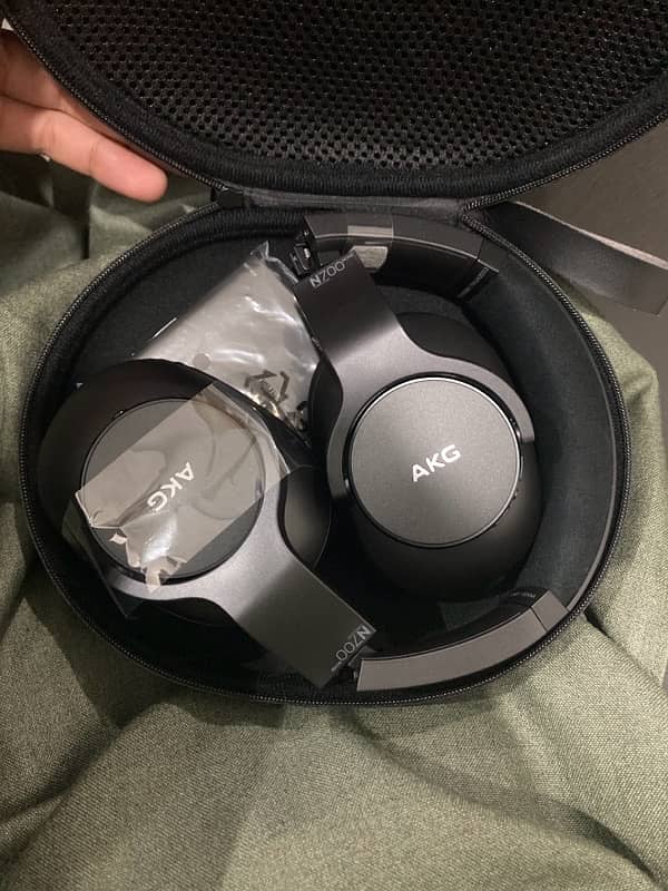 AKG Headphones N700 NCM2 1