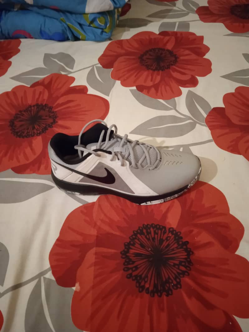 NIKE AIR MAX BRAND NEW ORIGINAL SNEAKERS 4