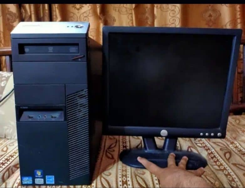 Lenovo tower. Core i5 2nd 8Ram.  128SSD 1 GB GRAPHIC 0