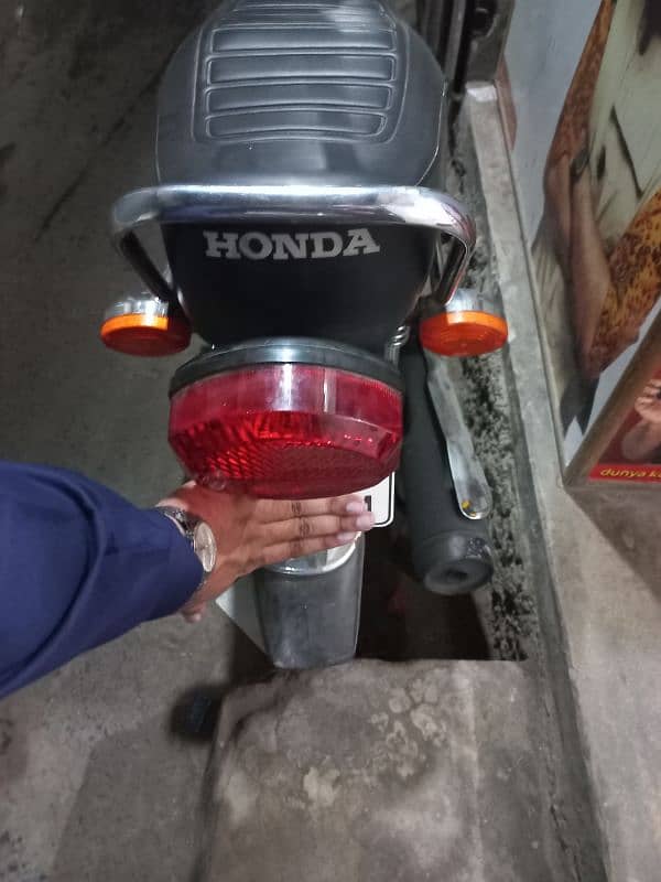 Honda 125 2023 6