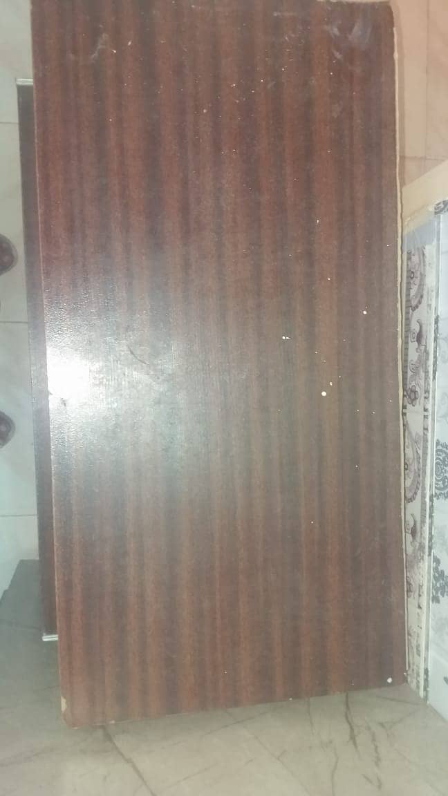 Table For office work and for computer in best condition 3