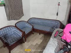 Sofa set 5 seater like new condition.