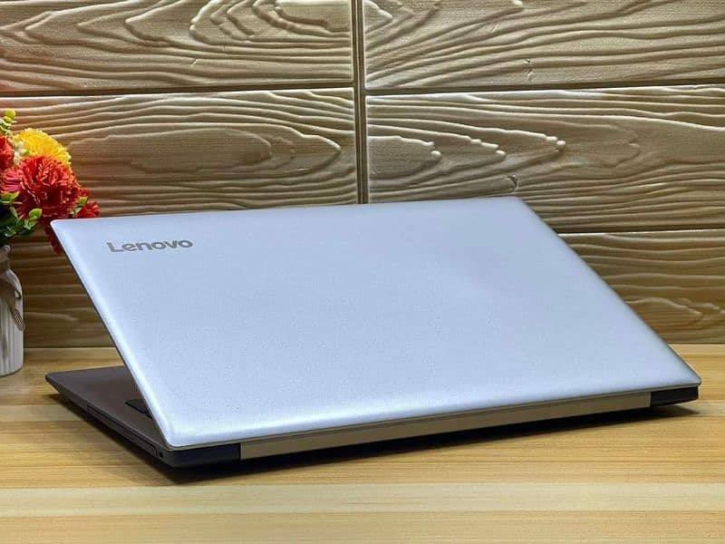 Lenovo Ideapaid Core i5 7th Generation 8GB Ram / 256GB SSD 1