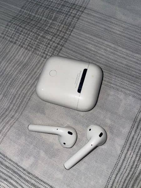 Airpods 0