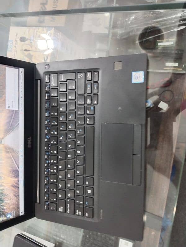 Dell latitude 7280 i5 6th generation 8gb Ram 256 gb 2