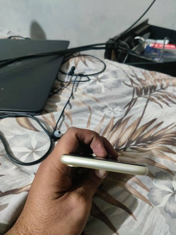 iphone xr 64gb non pta fu 1