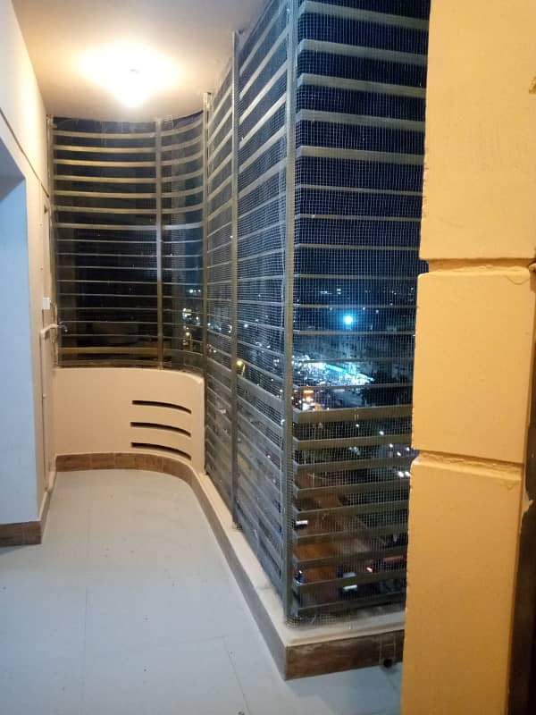 Beautiful flat available for sale in the heart of city Federal B Area Block 10 Shahra e Pakistan 2