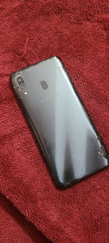 Samsung galaxy a30 4.64 pta approvd only back chack urgent sale 10