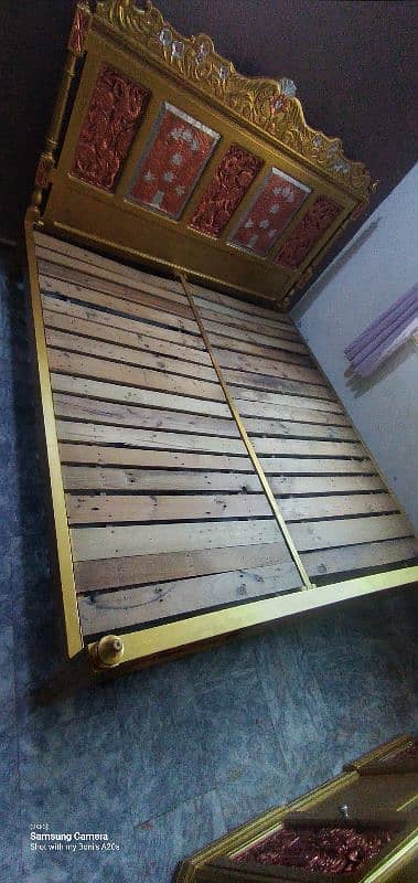 wood bed set in very good condition 3