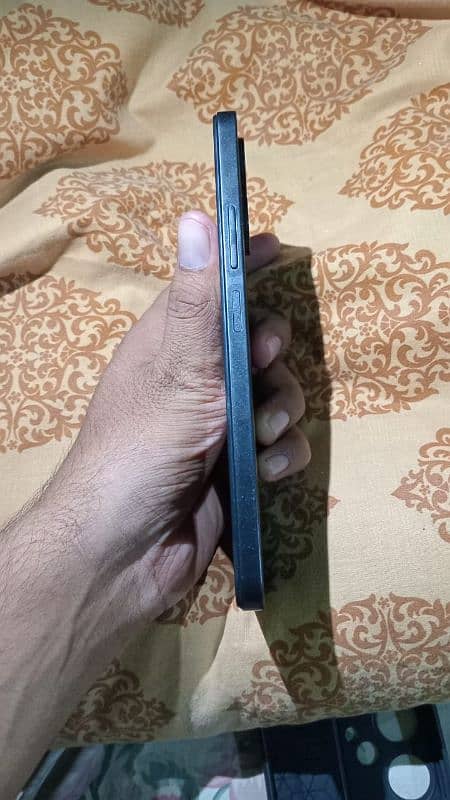 redmi 13c  4/ 128 with original box and charger 5