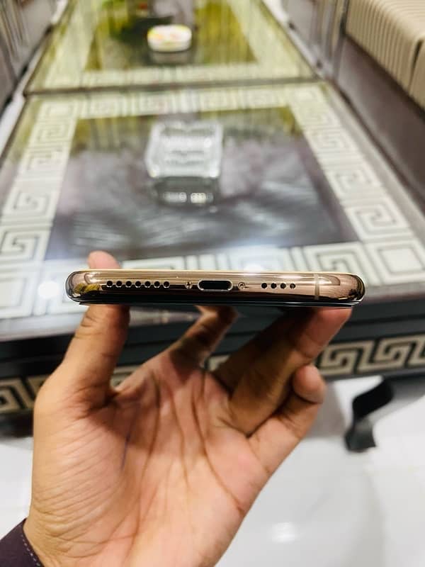 Iphone 11 pro max Factory unlock 5