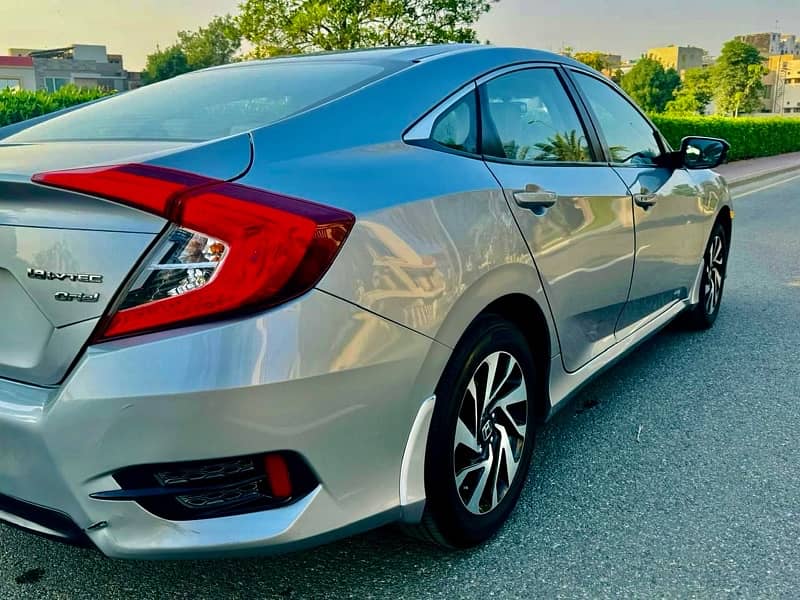 Honda Civic Oriel 2018 3