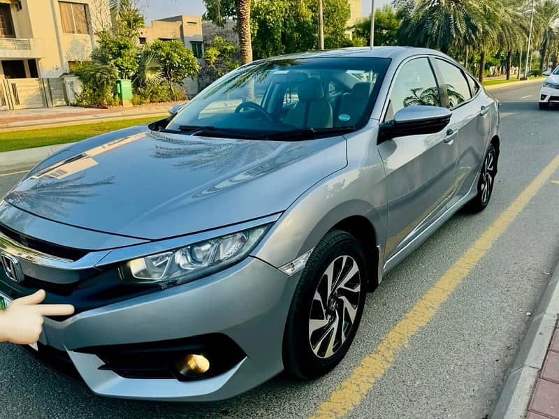 Honda Civic Oriel 2018 4