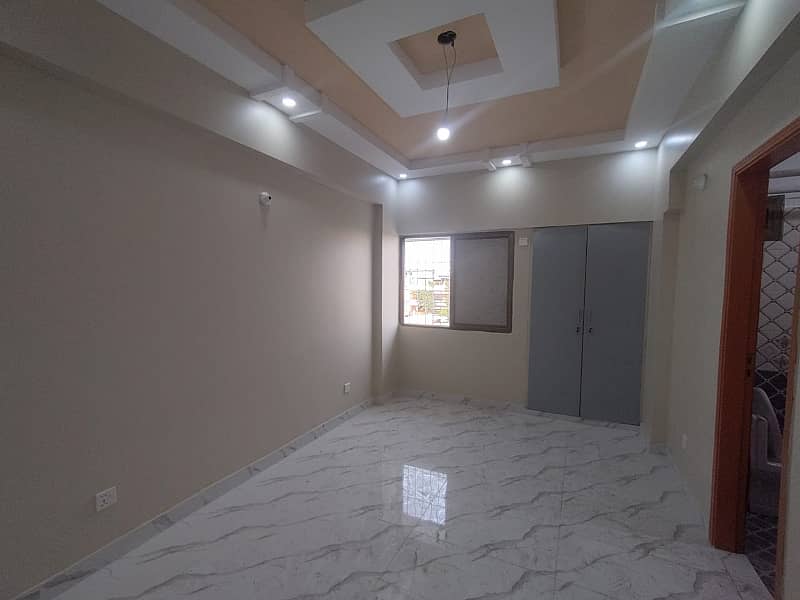 crown tower flat for sale nipa 2