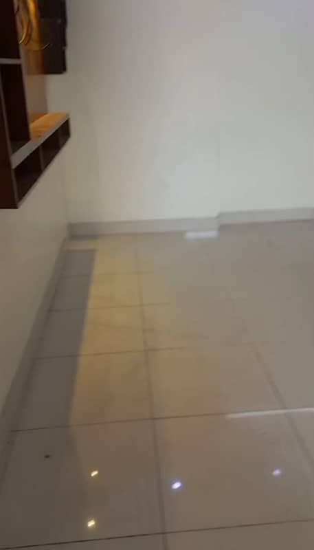 crown tower flat for sale nipa 5