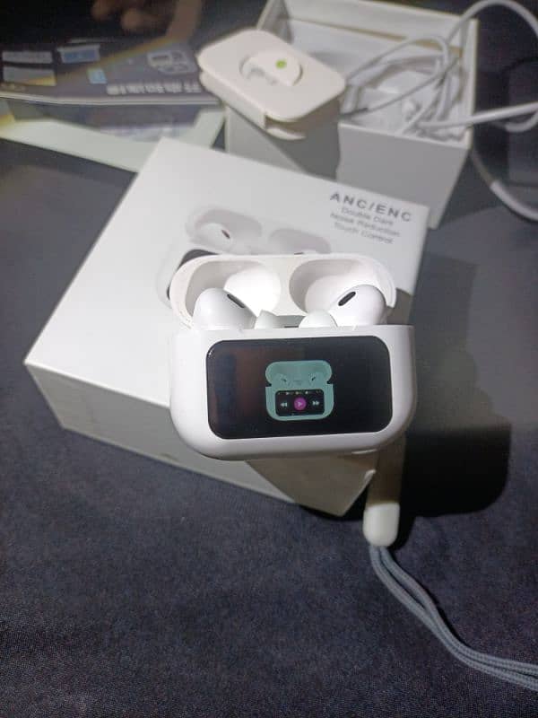 Airport ANC ENC. Apple Sound Quality. Long Display . Smoth Tuch 4