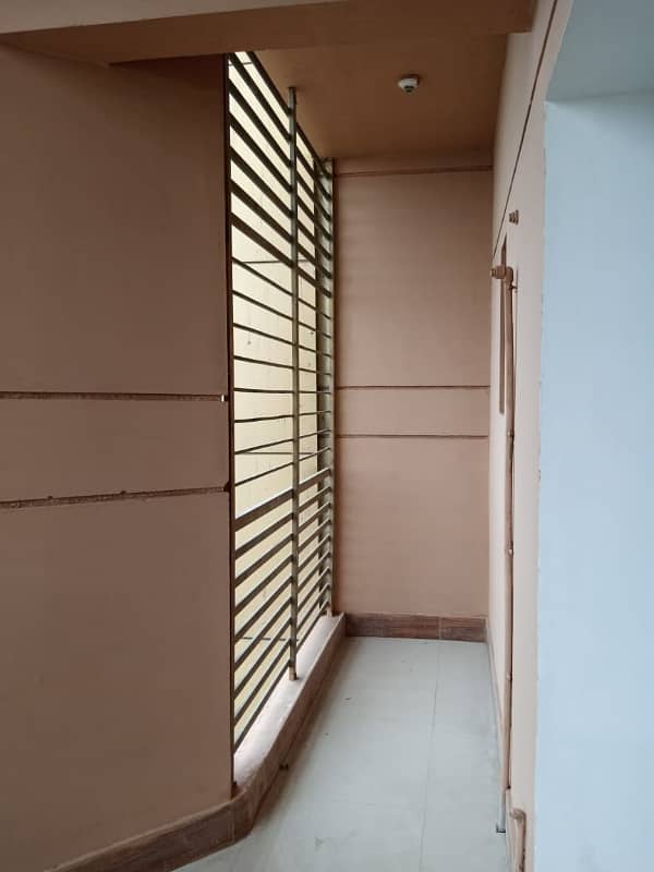 3 Beds d/d Beautiful flat available for sale in Federal B Area Block 10 Shahra e Pakistan 10