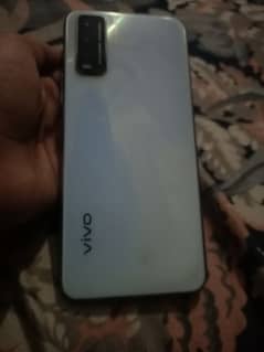 Mobile used he 4gb 64ram vivo y20