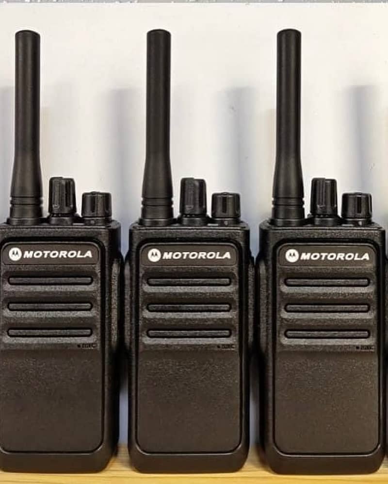 Motorola TC-999 walkie talkies 10Watt, long range wirless radios sets 1