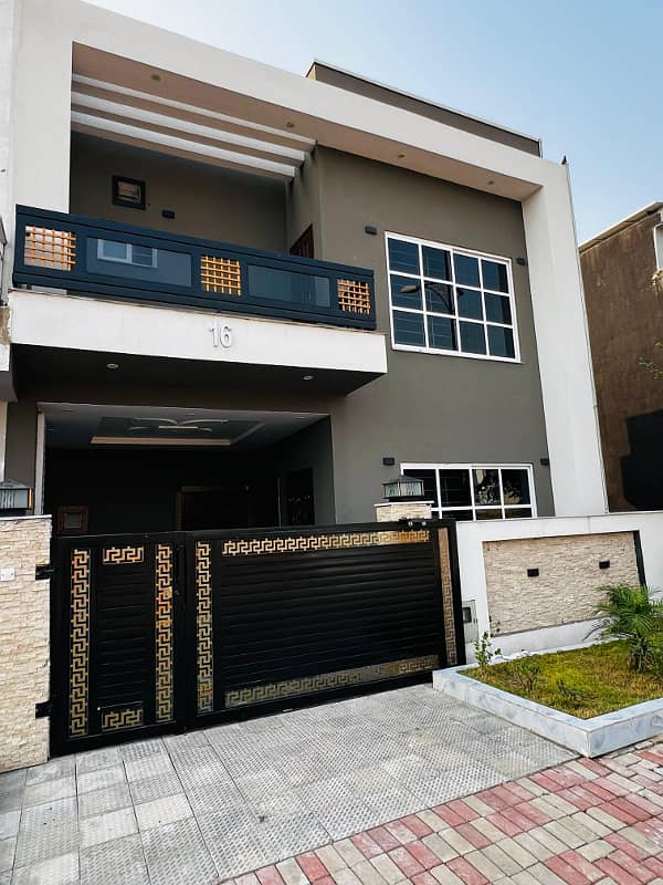 Sector i 5 Marla Brand New House ParkFace A+ Excellent Construction Quality Sunfacing House Available For Sale 23