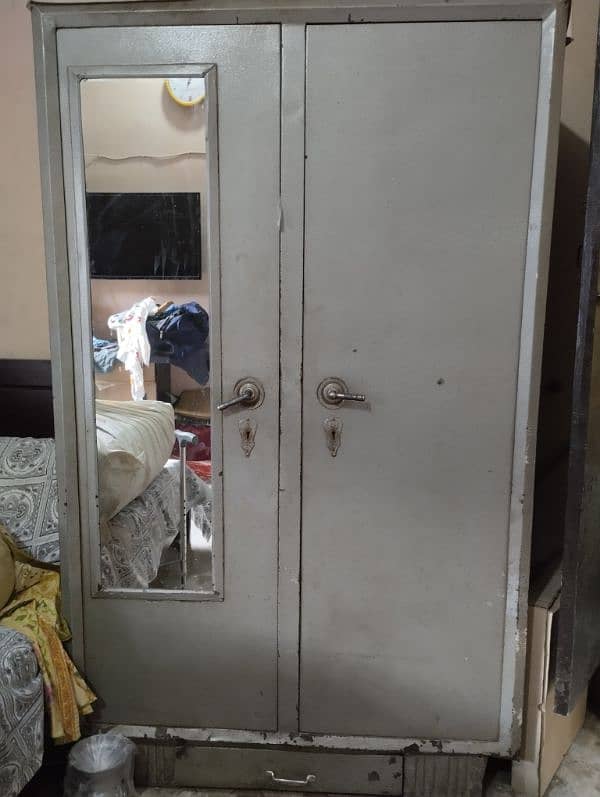 iron double door wardrobe, 2