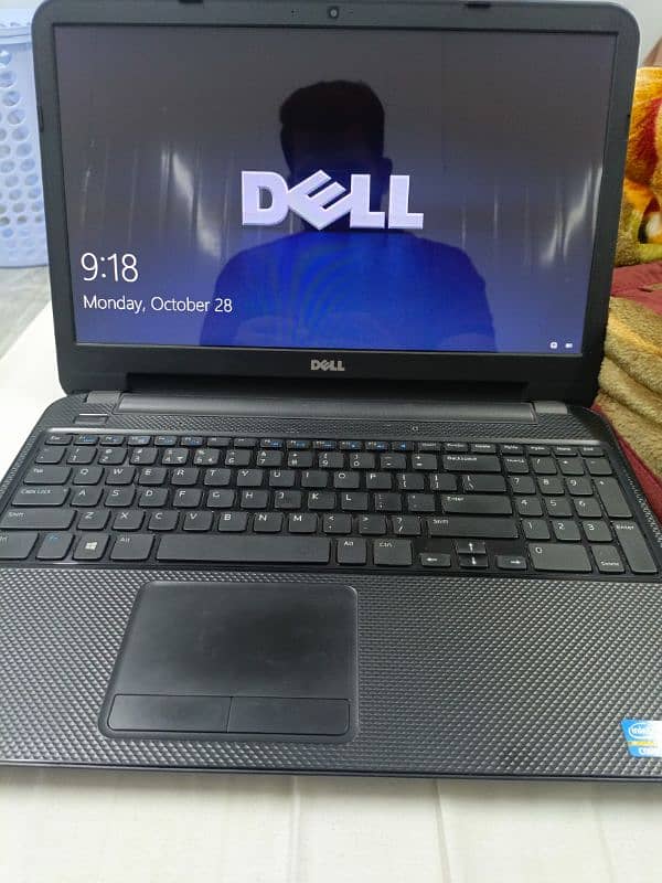 Dell 3521 Core i3 0