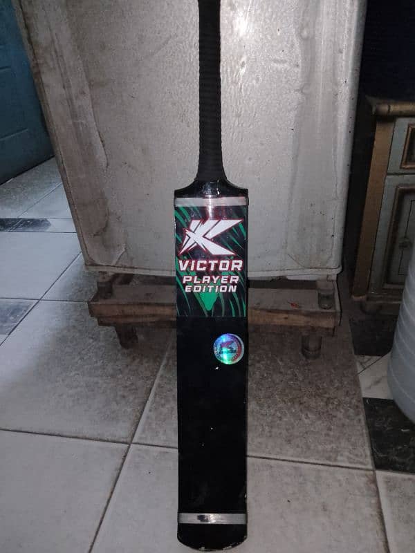 Singal Clinson bat 10/10 condition 2