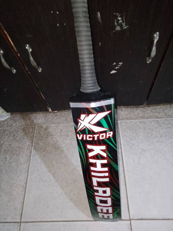 Singal Clinson bat 10/10 condition 5