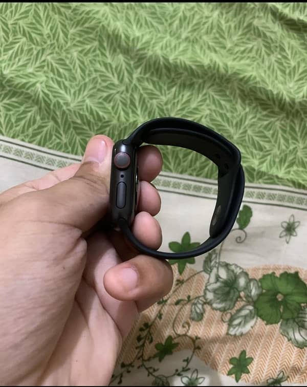 Apple Watch series 6 10/10 3