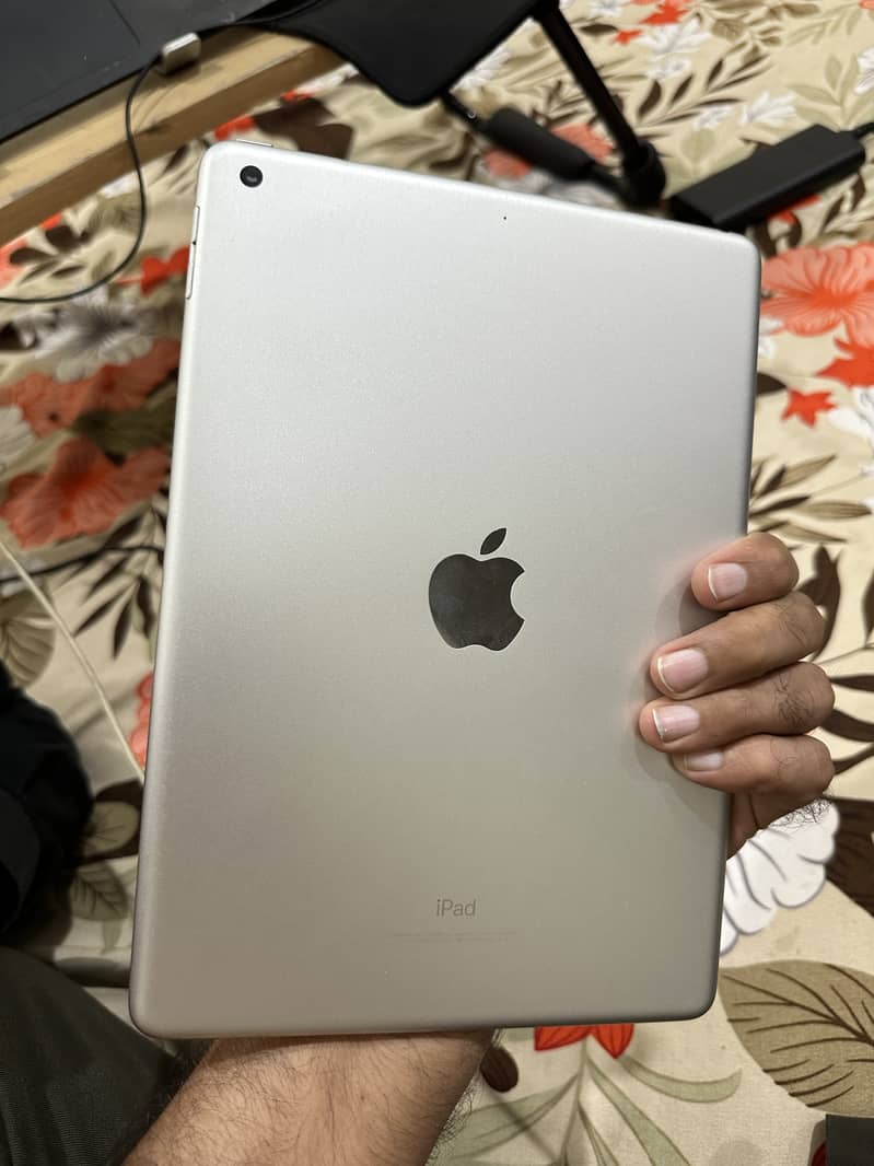 Ipad 6th Genration 32GB 6