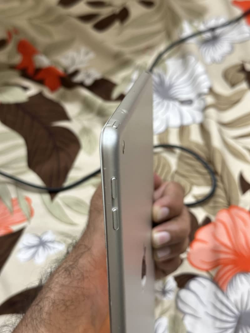 Ipad 6th Genration 32GB 8